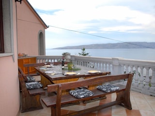 grosser Balkon mit Panoramaaussicht