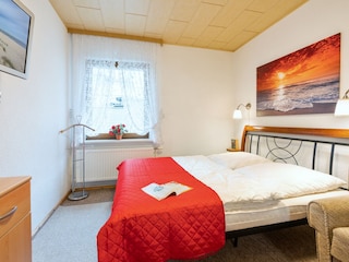 im Wohn-/schlafzimmer