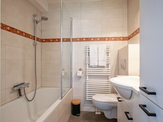 Badezimmer im Erdgeschoss