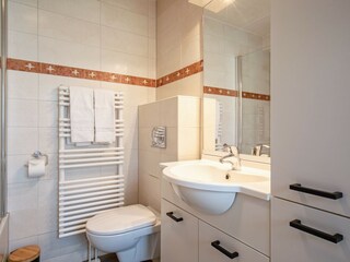 Badezimmer im Erdgeschoss