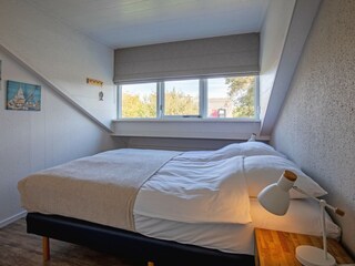 Schlafzimmer 2 im ersten Stock