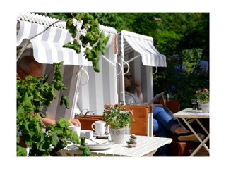 Muschel- Café mit Strandkörben