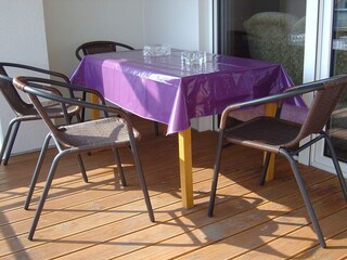 großer überdachter  Balkon