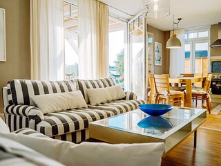 Wohnzimmer mit Küche