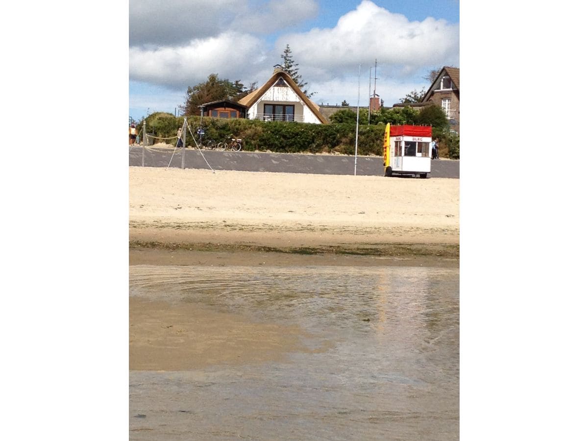 Blick vom Strand auf das Haus