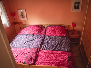 Schlafzimmer zur Gartenseite