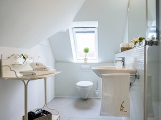 helles, freundliches Bad