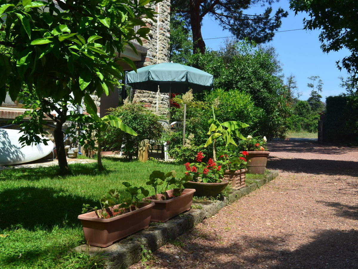 Sitzplatz zur Wohnung