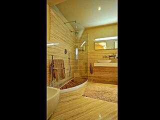 Casale Lucca Caratteristiche 21