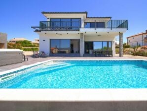 Luxusvilla Lucija mit beheiztem Pool