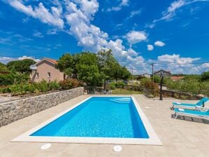 Charmante maison de vacances Lucija