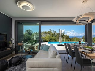 Villa Rasopasno Features 64