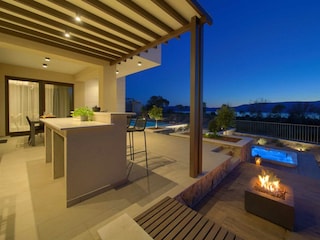 Villa Lady
