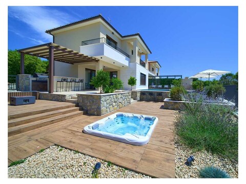 Villa LADY with heated pool, jacuzzi and sauna