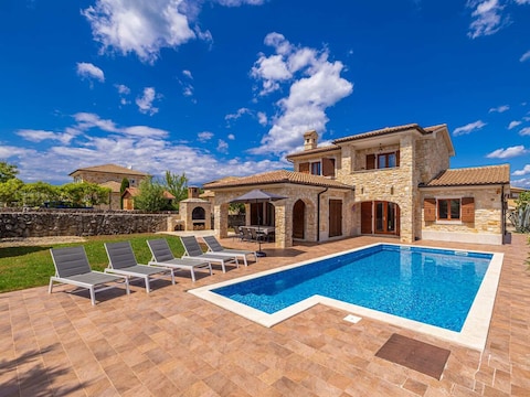 Ferienhaus Casa Di Bronzo mit privatem Pool