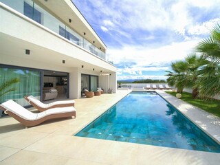 Villa Vrh Outdoor Recording 4