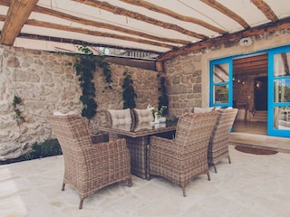 Villa Rasopasno Features 25