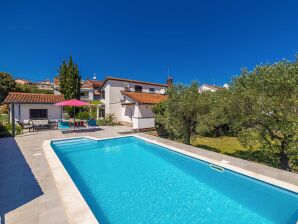 Ferienhaus Ledine mit Pool