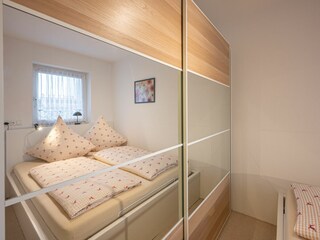 Schlafzimmer / Kleiderschrank