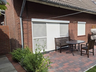 Terrasse mit Strandkorb