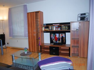 Blick auf das Entertainment im Wohnzimmer