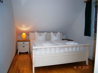 Blick in das Schlafzimmer