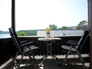 Blick auf den Balkon mit Schloonseeblick
