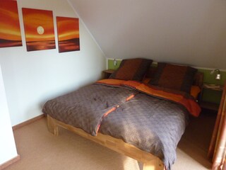 zweites Schlafzimmer mit Doppeblett