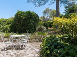 Garden table