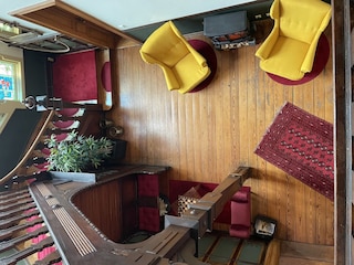 Blick vom OG ins EG Foyer