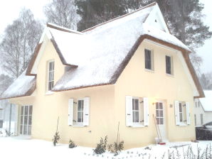 Ferienhaus Haus Antje Am Dünenwald - Glowe - image1