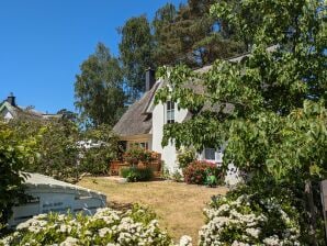 Ferienhaus Haus Antje Am Dünenwald - Glowe - image1