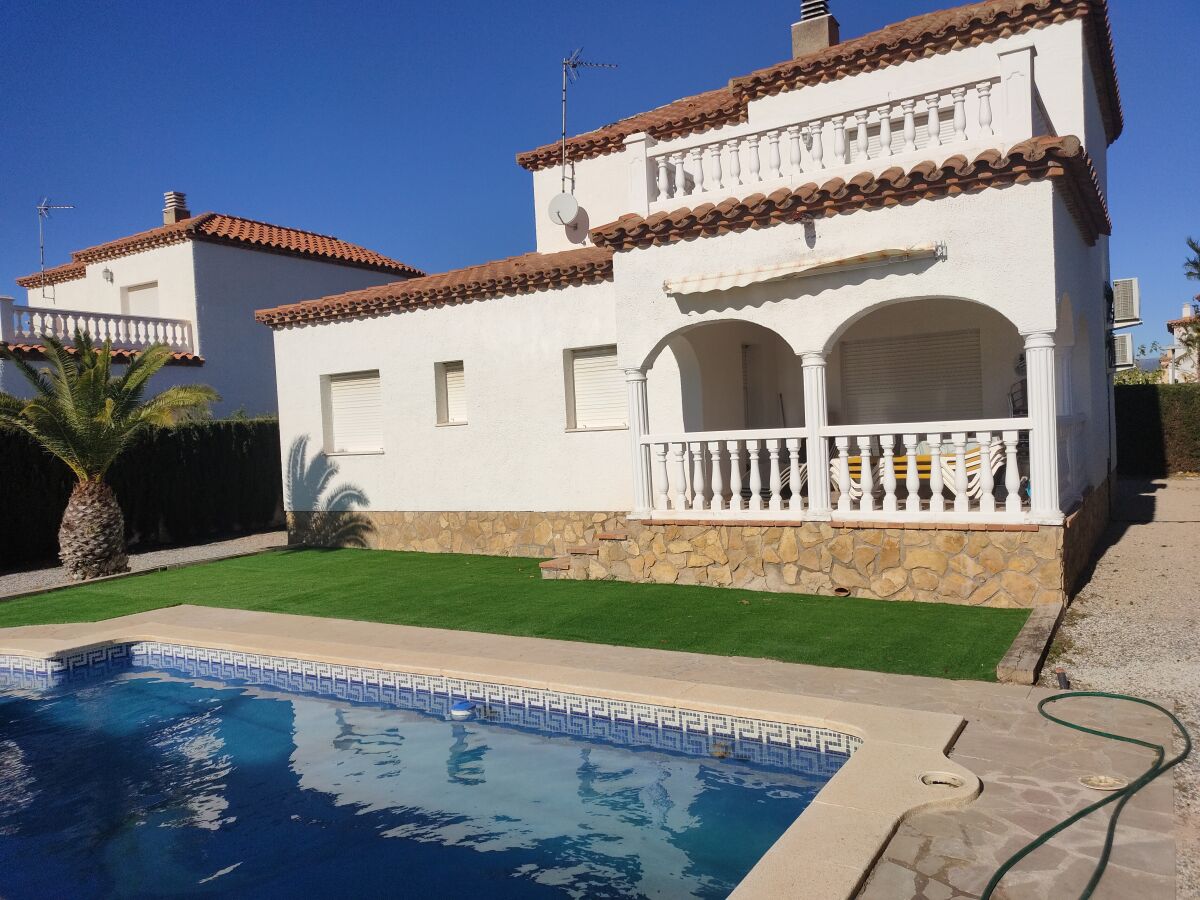 Villa Laura mit Privat Pool 10x5m., klima,