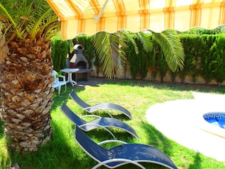 Pool mit Garten Möbeln