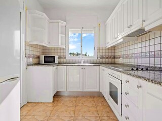 Küche mit direkten ausgang zur Terrasse