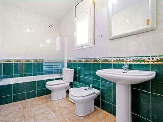 Bad oben mit Badewanne ????