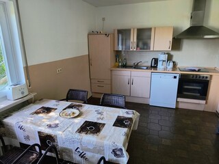 Küche mit Essbereich