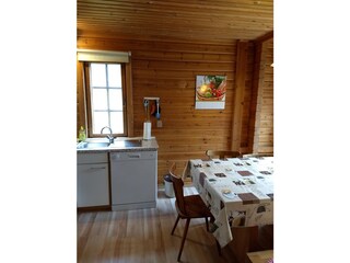 Küche und Essbereich