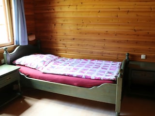 Mehrbettzimmer (Etagen- und Einzelbett)