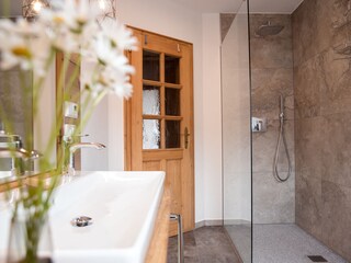Farmhouse Büchlberg Bathroom 17