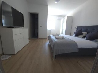 Holiday house Puljane Features 9