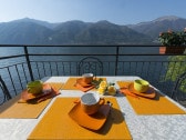 Balcony (approx 12m²) with fantastic view of the lake