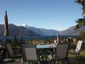 Terrace (approx. 25m²) with fantastic view of the lake