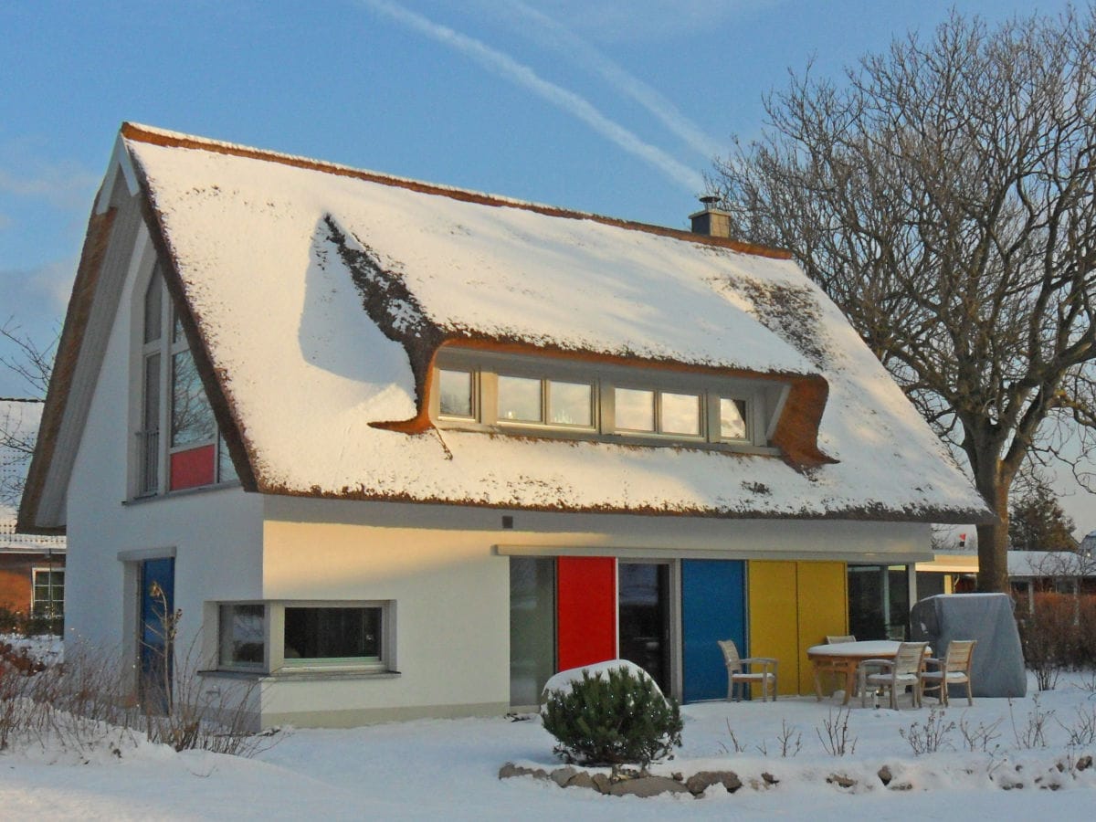 Vacation house Nordstrand in wintertime