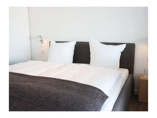 gemütliches Doppelbett