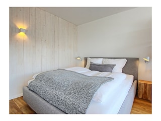 gemütliches Doppelbett