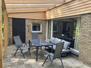 Überdachte Terrasse