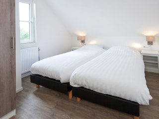 1. Schlafzimmer oben