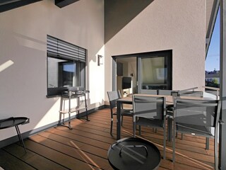 WanderLodge - Balkon mit E-Grill und Aussicht