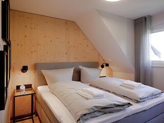 WanderLodge - Schlafzimmer 3 mit 180c200 Boxspring-Bett